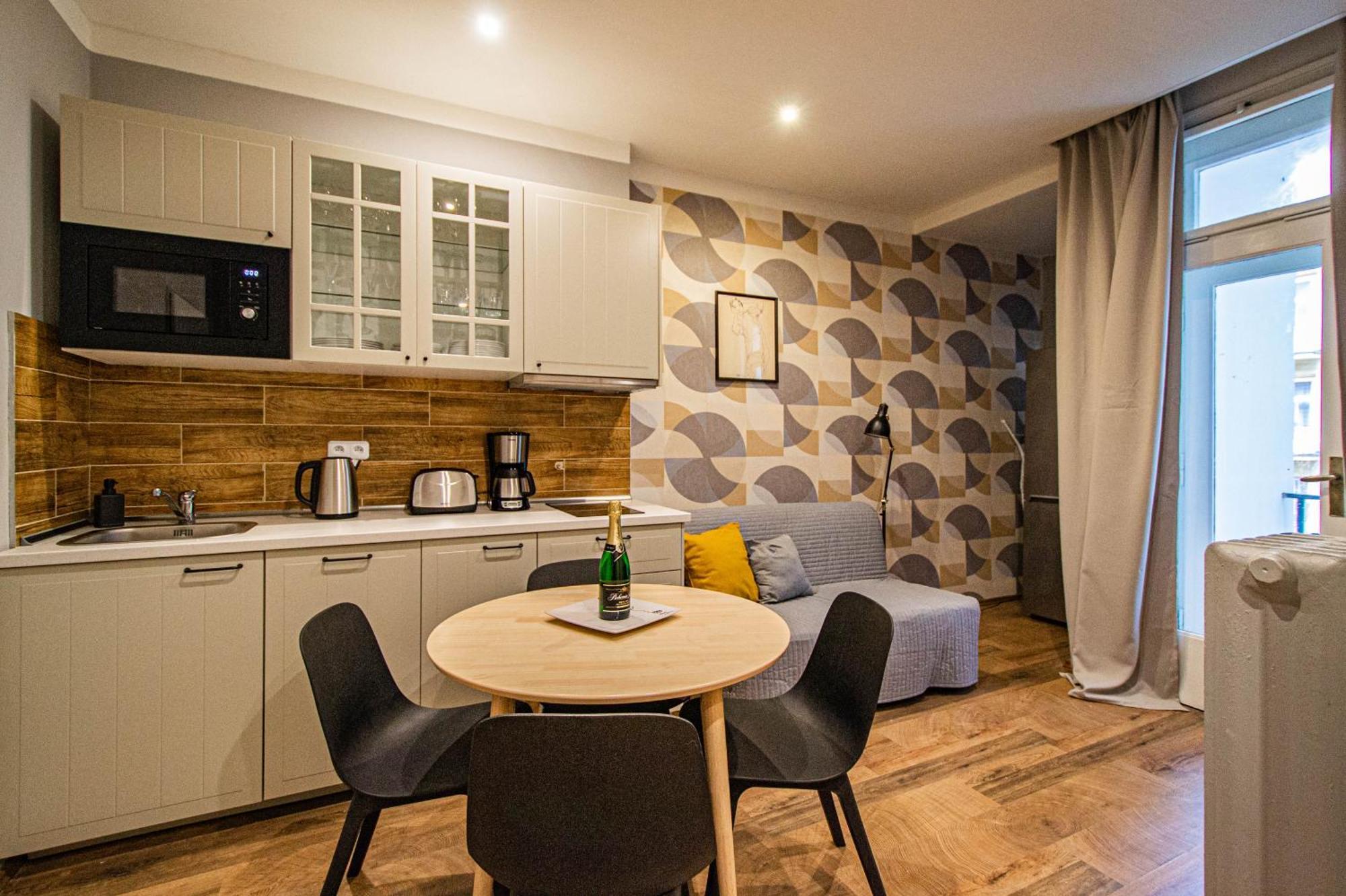 Cozy Studio In The Main City Center Prága Kültér fotó